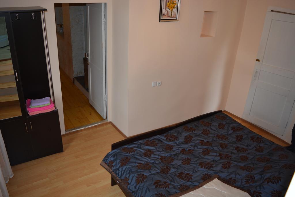 Mziuri Guest House เมสเตีย ภายนอก รูปภาพ