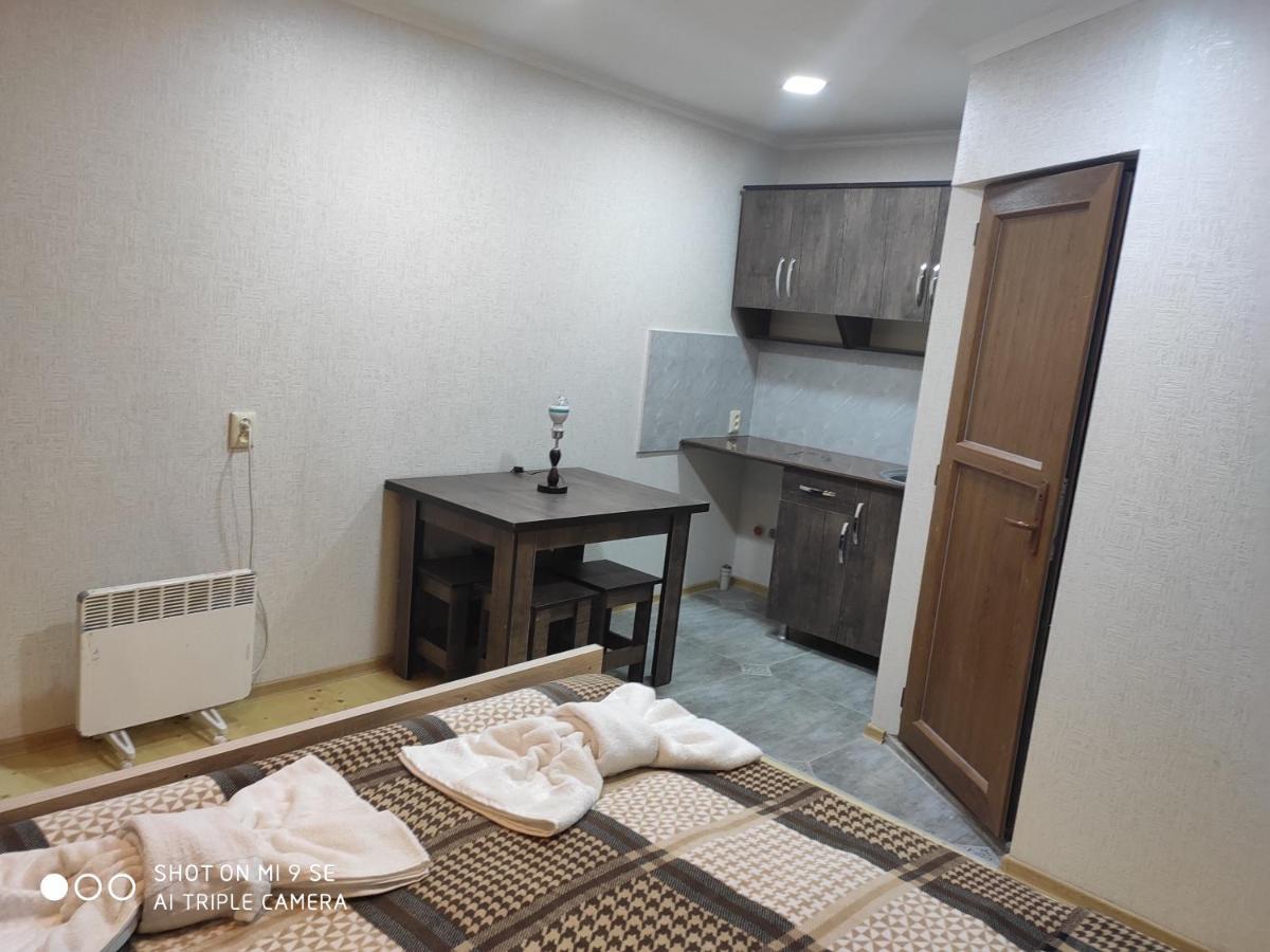 Mziuri Guest House เมสเตีย ภายนอก รูปภาพ